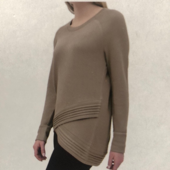 Active Life Top - Picture 2 of 8